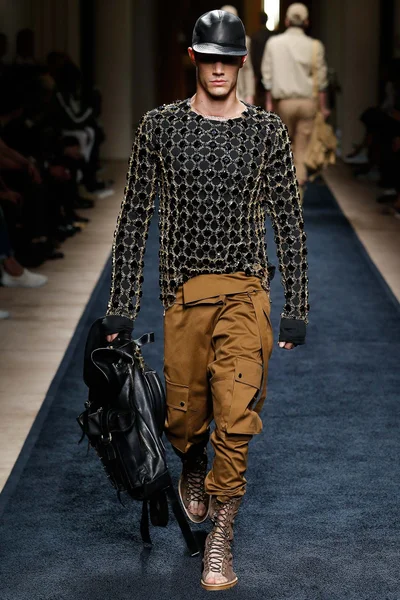 Look 8